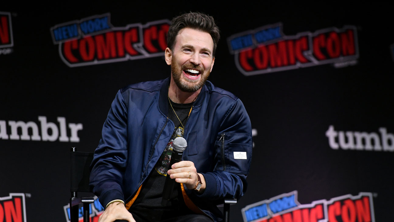 Chris Evans at NYCC 2023